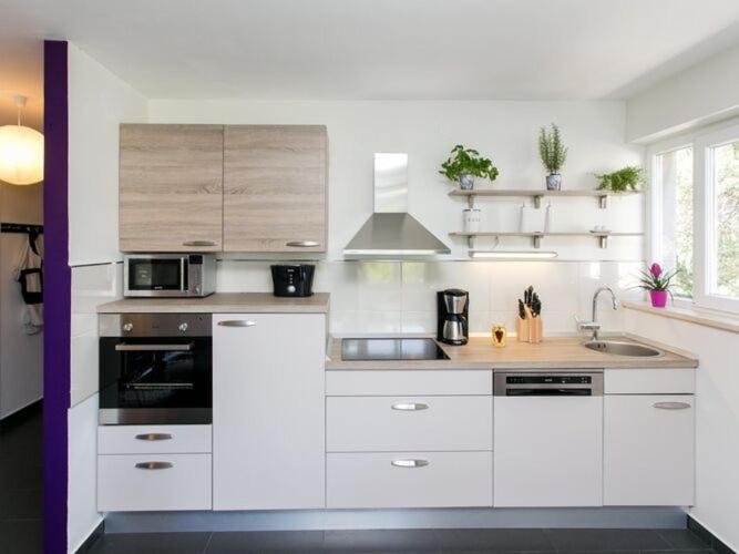 Lapad Bay- Luxury Two-bedroom With Balcony Black-ivani Evi Apartment